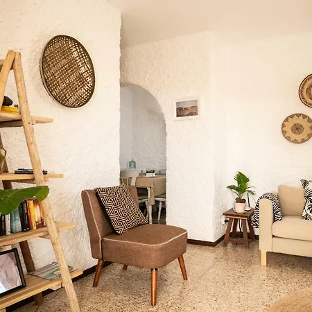 Monte Rojo Holiday home *